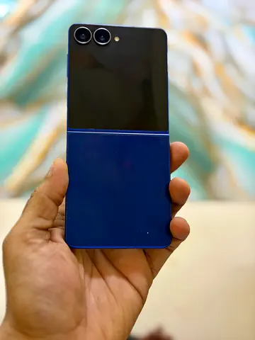 Samsung Z Flip 7 256gb Boxed With 2 year Accidental damage Care