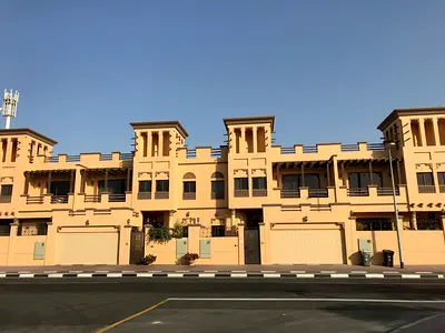 Spacious 4-Bedroom Villa | Prime Jumeirah 2 | Maid's Room | Burj Khalifa View