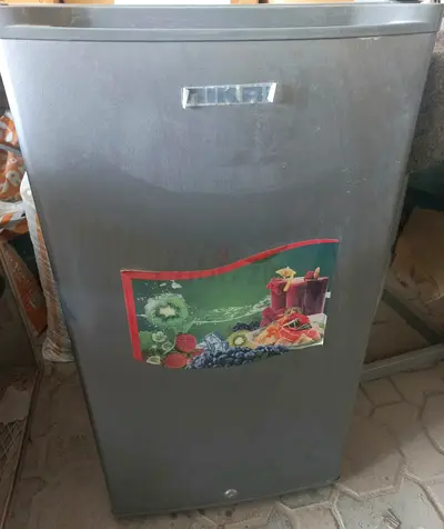 almost new FRIDGE for Sale - 90 litres