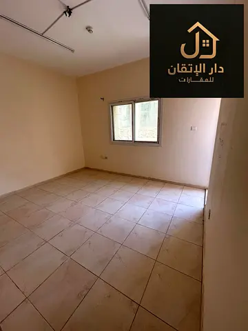*غرفة وصالة للإيجار السنوي منطقة النباعة - 24,000 درهم*