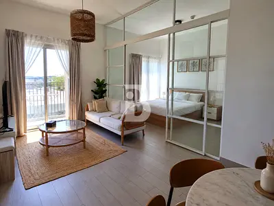 Fully Furnished Corner Unit, Ready to Move In