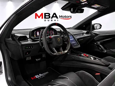 صورة 11 لـ 2024 Lamborghini REVUELTO