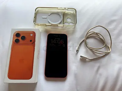 iPhone 17 Pro 256GB Cosmic Orange