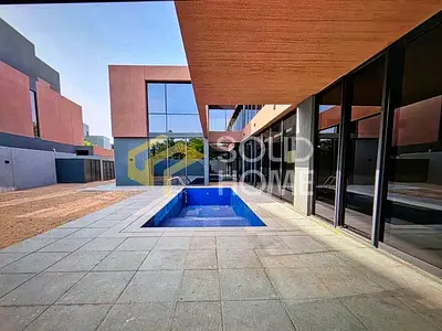 Standalone with Pool | Eligible for Mortgage