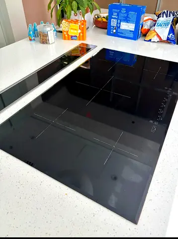 Smeg Induction Cooktop 90cm new model 5 hubs