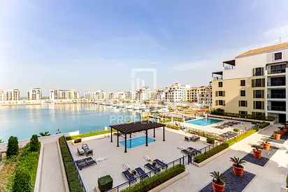 Brand New and Modern Unit | Stunning Sea View