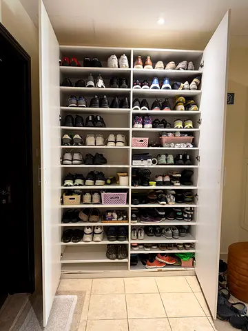 Shoe cupboard