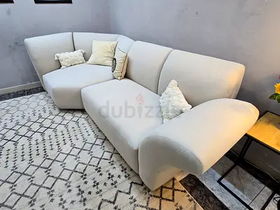 Modern L-Shaped Sectional Sofa in Cream Fabric