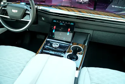صورة مصغرة 12 لـ 2026 Cadillac ESCALADE