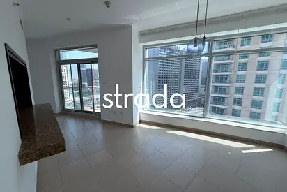Mid floor | Unfurnished | Vacant