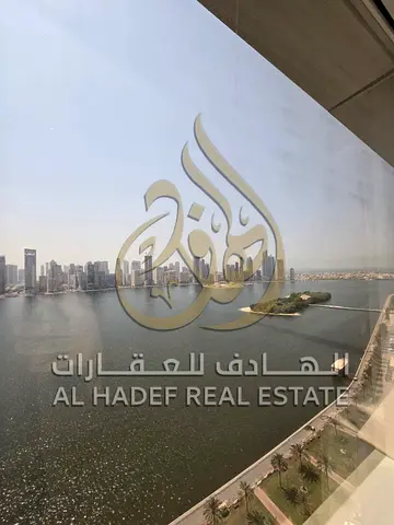 يوجد اطلاله خلفيه بسعر 85.000 إلى كل من يبحث عن الفخامة المطلقة والمساحات الاستثنائية التي تلبي تطلعات العائلات الكبيرة في أرقى مواقع إمارة الشارقة. ن
