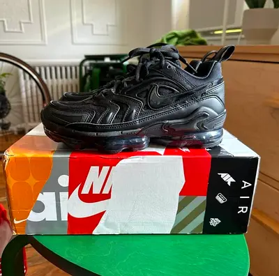 Nike Air Vapormax Evo Triple Black Size 42