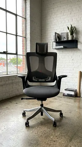 Used Office chair with headrest in good Condition Merryfair