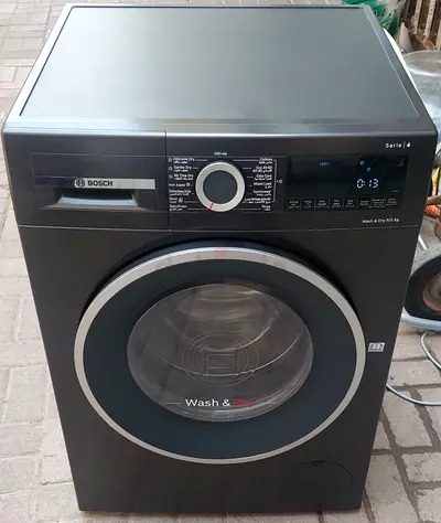 Selling BOSCH Series 4 Brand Washer 9 kg Dryer 5 kg Black Edition