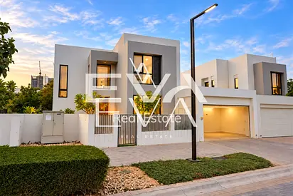 UNFURNISHED | PRIVATE GARDEN | SPACIOUS LAYOUT