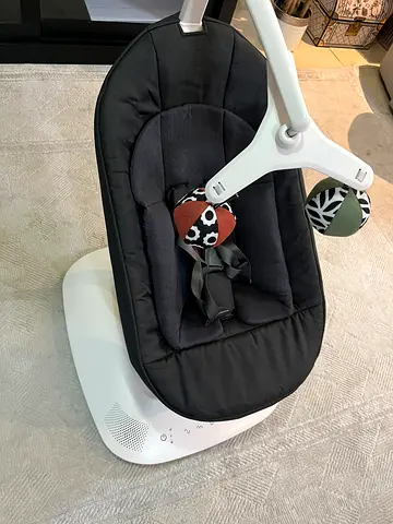 Baby swing for sell