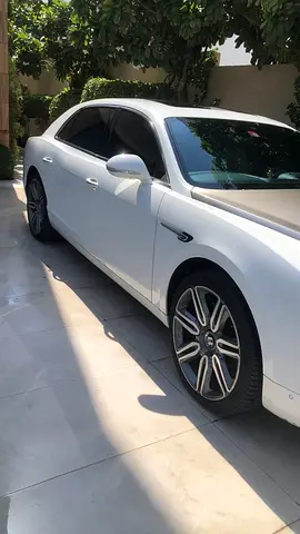 2016 Bentley FLYING SPUR 照片 2