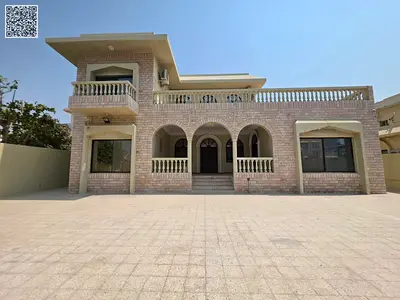 فيلا واسعة مكونة من 6 غرف نوم للإيجار في النخليات |