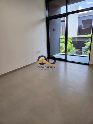 3BR Middle Unit Townhouse for Rent | Robinia, Masaar