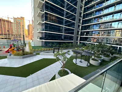 SPACIOUS 1 B/R FLAT IN AL JADDAF WITH FULL FACILITY GYM/POOL/GARDEN