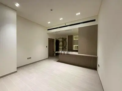 Elegant 1 BR | Unfurnished | On High Floor
