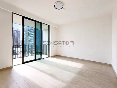 Skyline Luxury Living | Spacious Layout-Mid Floor