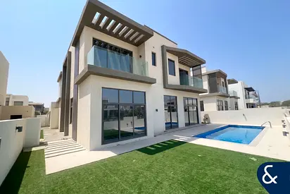 6 Bed | Private Pool | Elevator | Brand New
