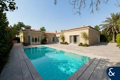Upgraded | Naturally Bright | Private Pool