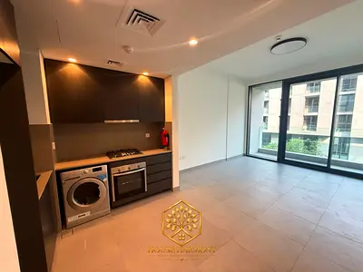 🏡 غرفة وصالة للإيجار | إطلالة مميزة على المسبح