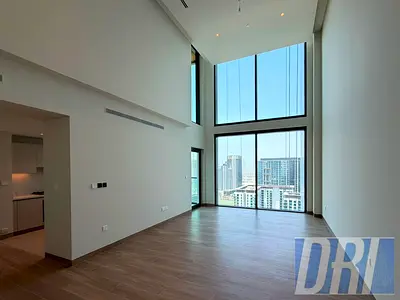 Duplex 4BR Apartment | Downtown Skyline View | First Tenant