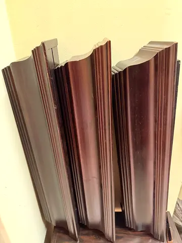 Dark Wood Decorative Wall Shelves / Mantel-Look Corbels