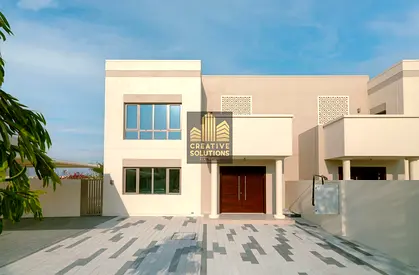 إطلالة على الحديقة | فيلا من 4 غرف نوم | إطلالة على حمام السباحة الخاص | تصميم مخطط مفتوح