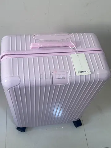 RIMOWA Essential chek in L Suitcase in pink
