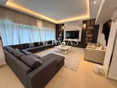 Upgraded 5BR Villa | 3 Majilis and Private Pool