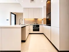 IMPRESSIVE APARTMENT | BRIGHT & SPACIOUS
