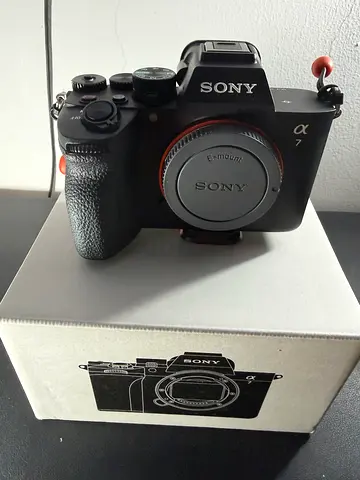 Sony A7V – Like New | Only 1,706 Shutter Count