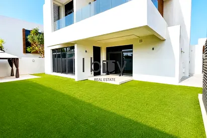 Double Row | Maid + Laundry Room | Near Amenities