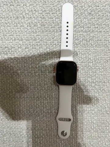 Apple Watch Series 11 (GPS + Cellular) 42mm Rose Gold - Like New (2 Months Old)