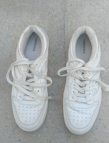 White Bershka casual sneakers, lightly used, size not marked