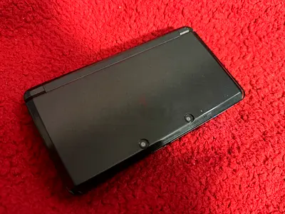Nintendo 3DS (Cosmo black) - good working condition