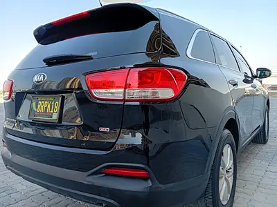 2017 Kia Sorento LX - 4 cylinder excellent condition - USA Vcc custom paper Well Maintained