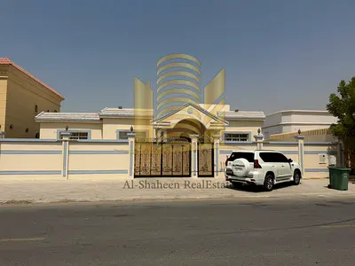 Single-story villa for rent in Ajman Al Raqaib area – opposite a mosque and a commercial complex Electricity registered under a UAE national's name – no contract attestation required Features: 4 maste
