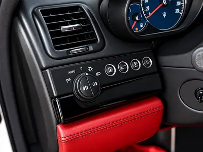 2010 Maserati QUATTROPORTE 缩略图 11