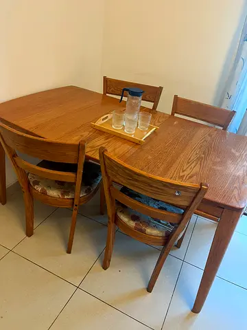 Solid Wood Extendable Dining Table with 4 Chairs – Good Condition