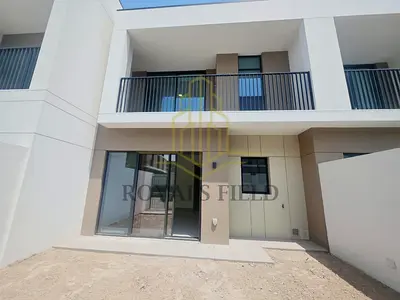 BRAND NEW | BACKING PARK | SINGLE ROW UNIT | VACANT