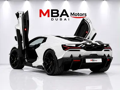 صورة 2 لـ 2024 Lamborghini REVUELTO