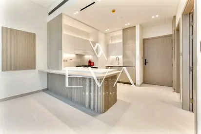 PRIVATE POOL | HIGH FLOOR | VACANT