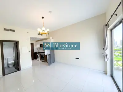 Elegant Studio | Balcony with Open View | Vacant