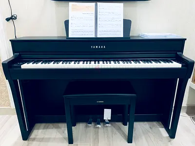 Digital Piano Yamaha Clavinova CLP-735