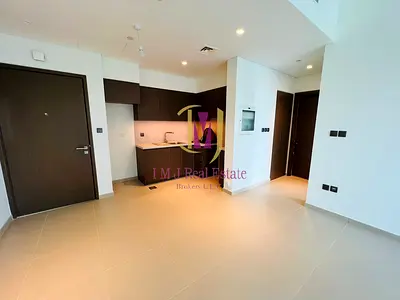 Available on October 25 | Unfurnished | High Floor